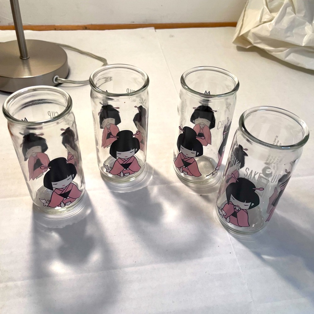 Set of 4 Japanese Saki Drinking Glasses Girl with Cat EUC